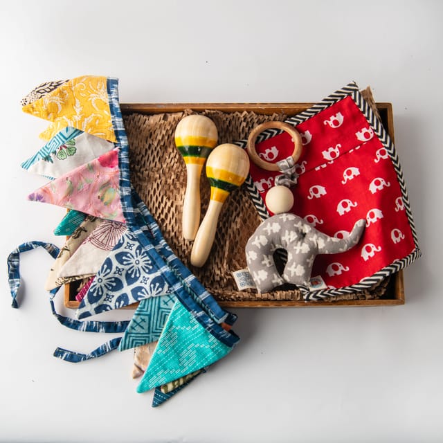 Toy Trunk Sensory Adventure Box (2 Maracca Rattles, Fabric elephant, Herb Bag, Bunting)