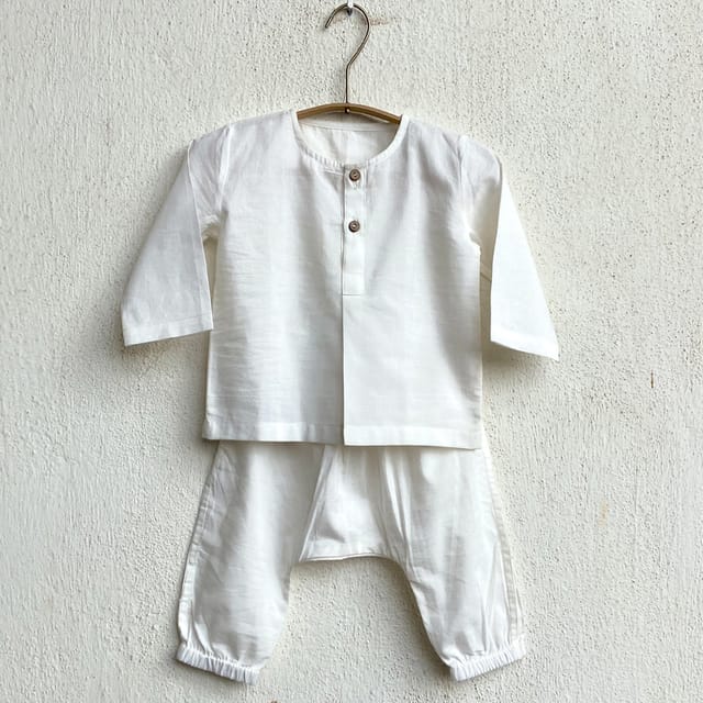 WHITEWATER KIDS UNISEX ORGANIC ESSENTIAL WHITE KURTA + PANTS