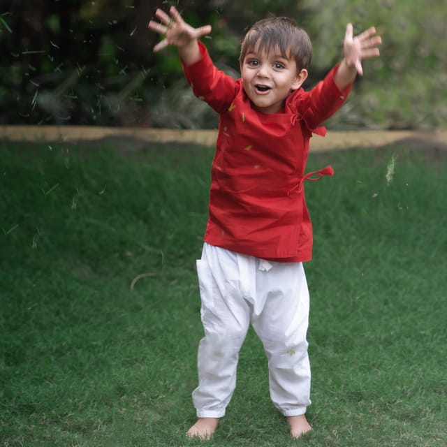 WHITEWATER KIDS UNISEX ORGANIC RED ANGRAKHA  +  WHITE PANTS
