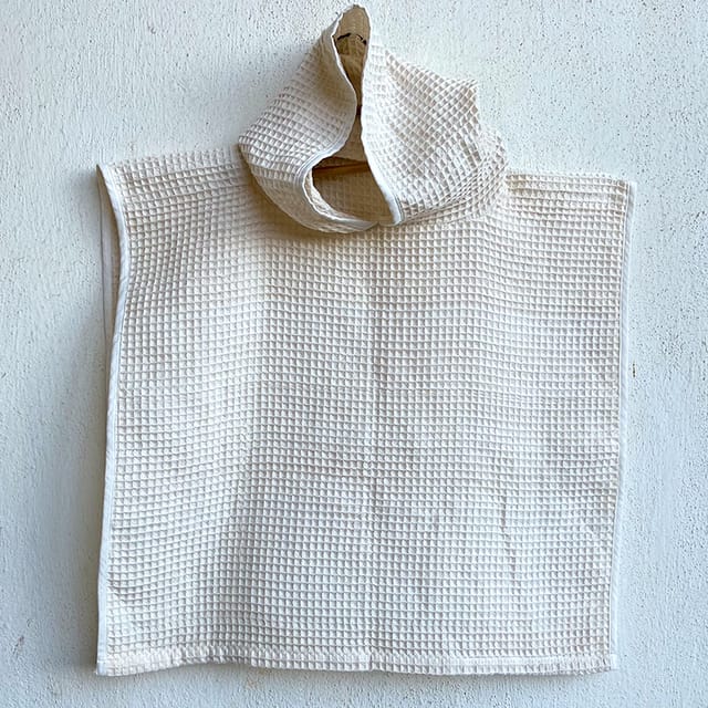 WHITEWATER KIDS ORGANIC WAFFLE HOODED PONCHO TOWEL SET - NATURAL