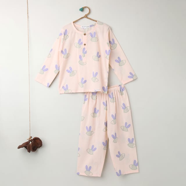 A Swarm OF Bees Kurta Pyjama Set